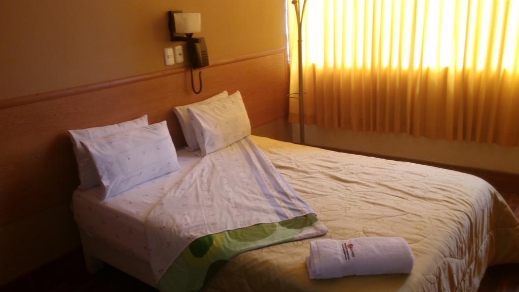 Hospedaje Oasis Chiclayo Quarto foto
