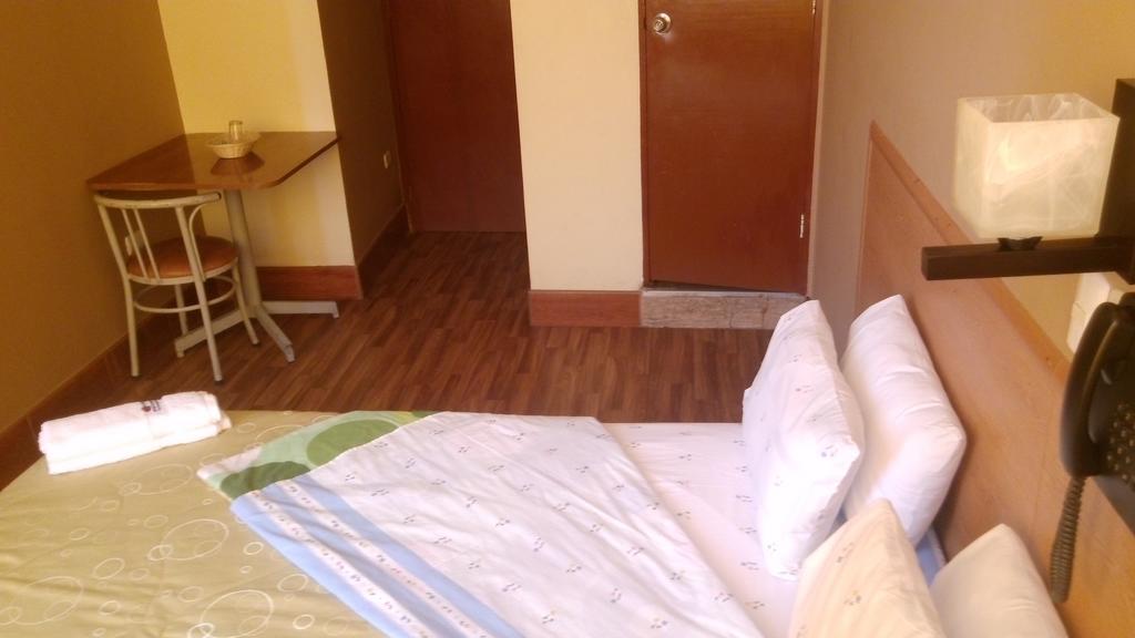 Hospedaje Oasis Chiclayo Quarto foto