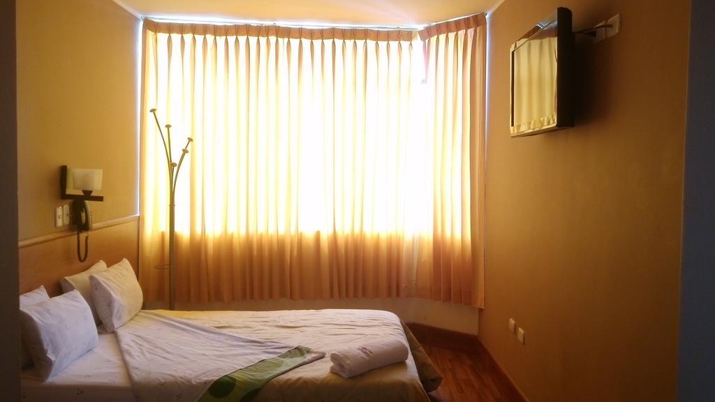 Hospedaje Oasis Chiclayo Quarto foto